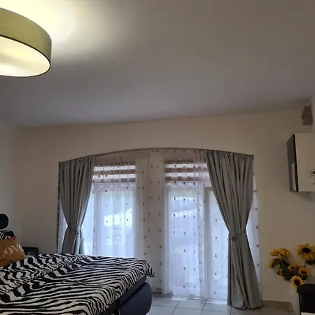 Varlak Apartmans ✷ ✷ ✷ Siófok Zewnętrze zdjęcie