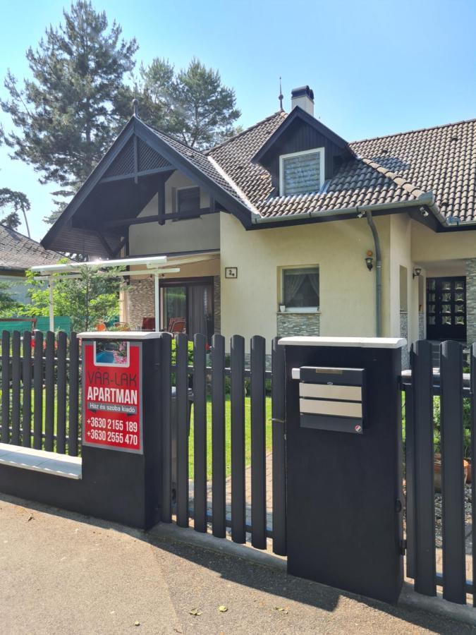 Apartment Varlak Apartmans ✷ ✷ ✷