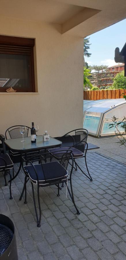 Varlak Apartmans ✷ ✷ ✷ * Siofok