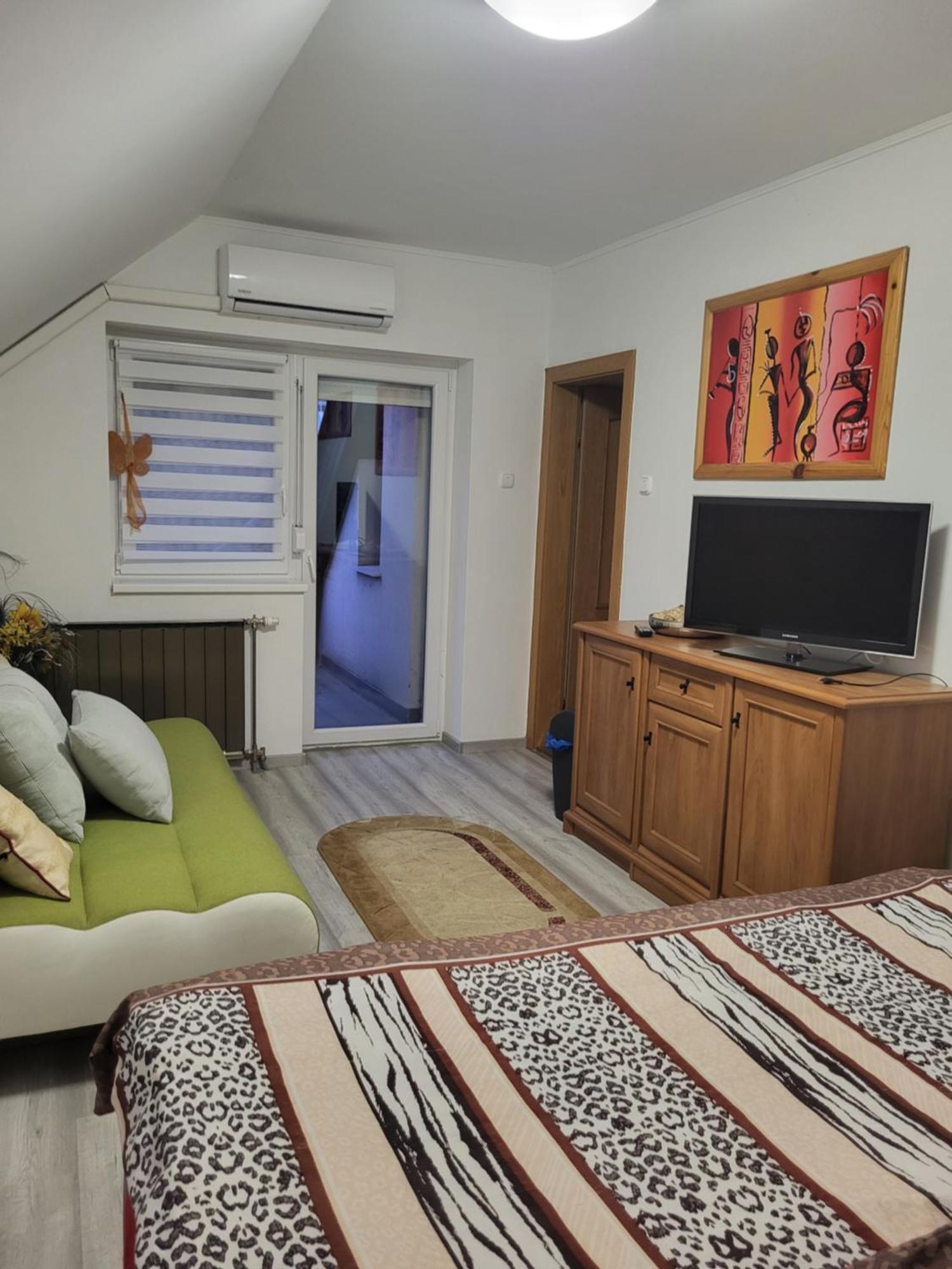 Varlak Apartmans ✷ ✷ ✷